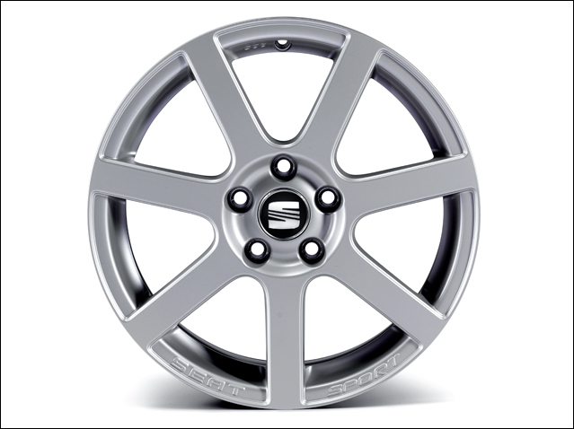 17” alloy wheel, clear matt titanium