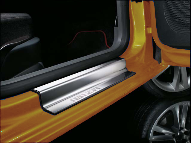 Steel exterior side sill