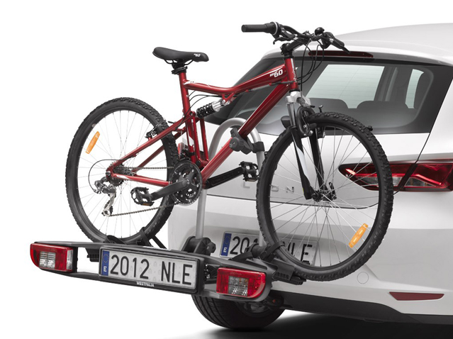 Towing bracket bicycle carrier