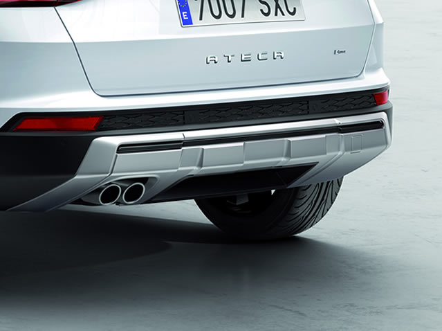 Rear bumper trim (dual exhaust) - cover 