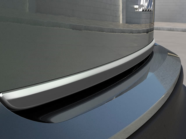 Rear lid moulding