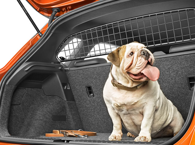 Luggage compartment separation grille for pets